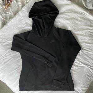Size M Nike Women Tech Fleece Hoodie in Black